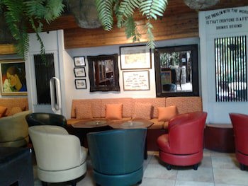 B & B Comfy Inn