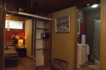 B & B Comfy Inn