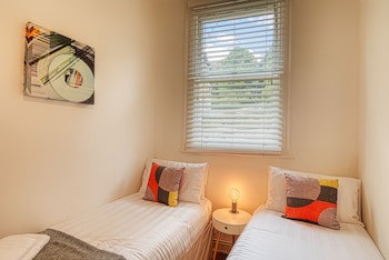 Ghar Homes - Bath City Centre Cosy Retreat