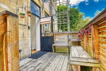 Ghar Homes - Bath City Centre Cosy Retreat