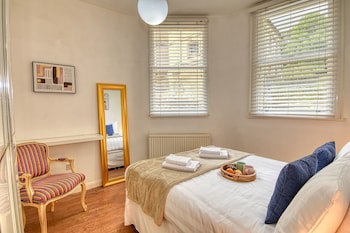 Ghar Homes - Bath City Centre Cosy Retreat