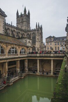 Ghar Homes - Bath City Centre Cosy Retreat