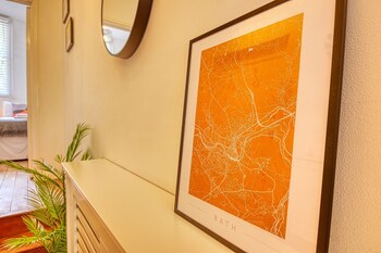 Ghar Homes - Bath City Centre Cosy Retreat