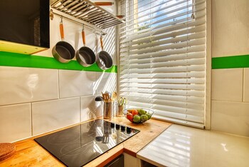 Ghar Homes - Bath City Centre Cosy Retreat
