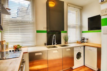 Ghar Homes - Bath City Centre Cosy Retreat