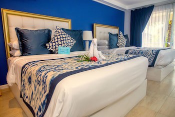 Blue Lagoon Hotel & Marina