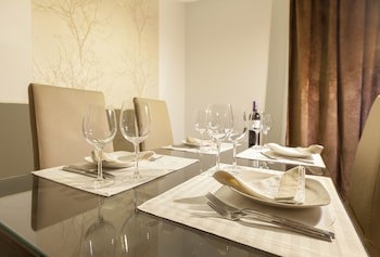 Samarons Hotels
