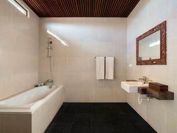 Avery Le Nixsun Villas By Waringin Hospitality