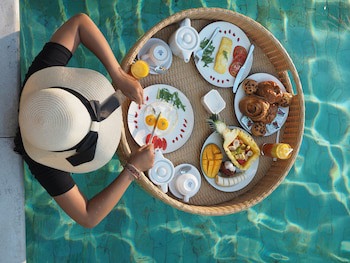 Avery Le Nixsun Villas By Waringin Hospitality