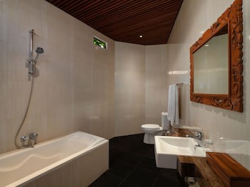 Avery Le Nixsun Villas By Waringin Hospitality