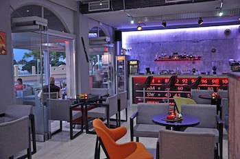 Zephyros Hotel fotoğrafı