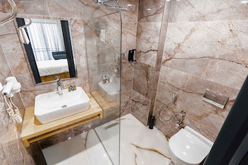 Fengo Hotel fotoğrafı