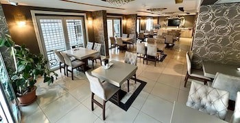 Fengo Hotel
