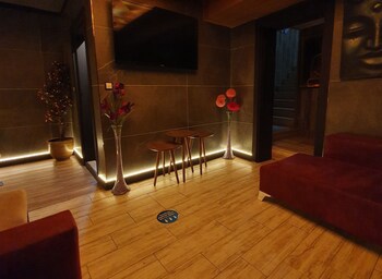 Fengo Hotel