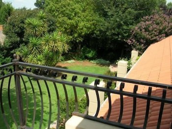 Elizabeth Lodge