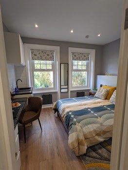 Charlotte Guest House