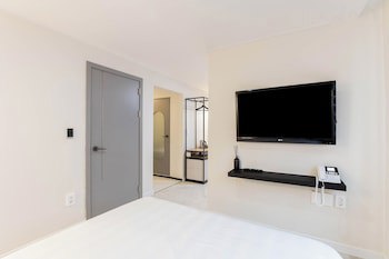La Feliz Hotel Csm