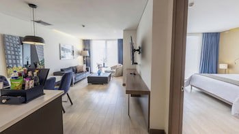 100 Luxury Suites By Preferred