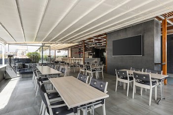 100 Luxury Suites By Preferred