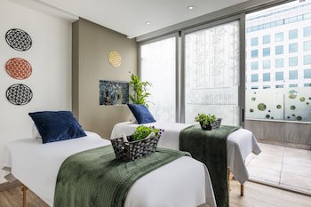 100 Luxury Suites By Preferred