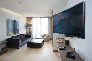 100 Luxury Suites By Preferred