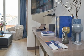 100 Luxury Suites By Preferred