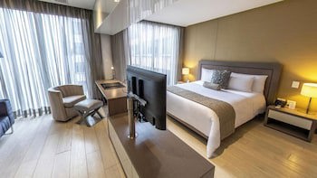 100 Luxury Suites By Preferred