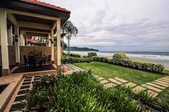 Borneo Beach Villas