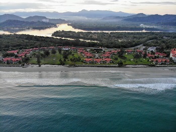 Borneo Beach Villas
