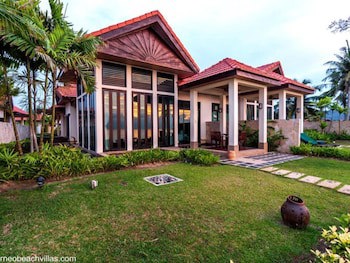 Borneo Beach Villas