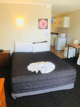 Gateway International Motel