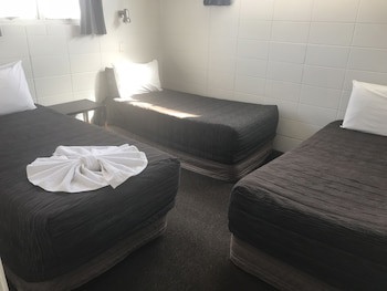Gateway International Motel