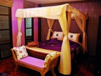 Baan Fern Talay