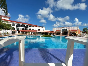 Cozumel Hotel & Resort, Trademark Collection By Wyndham