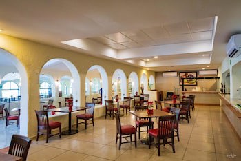 Cozumel Hotel & Resort, Trademark Collection By Wyndham