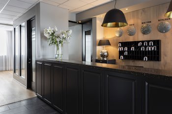 22 Hill Hotel