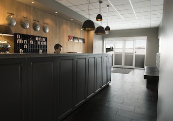 22 Hill Hotel