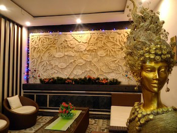 Clv Hotel & Villa