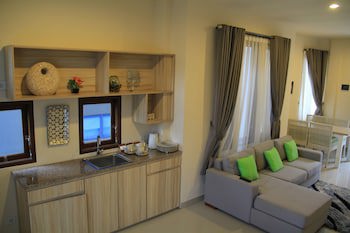 Clv Hotel & Villa