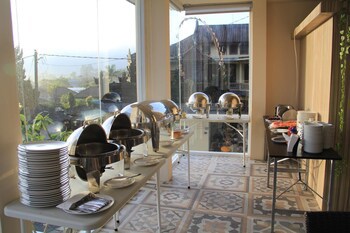 Clv Hotel & Villa