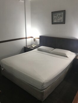 Four Chain View Hotel