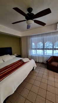 Hotel Playa Cristal