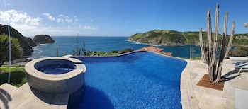 Cliffside Luxury Inn