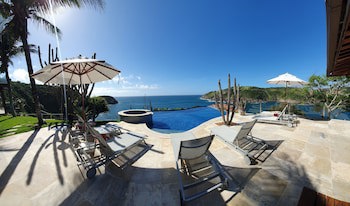 Cliffside Luxury Inn