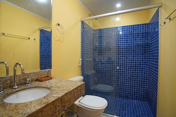 Cliffside Luxury Inn
