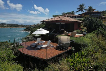 Cliffside Luxury Inn