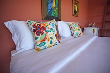 Cliffside Luxury Inn
