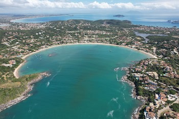 Cliffside Luxury Inn