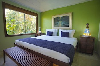 Cliffside Luxury Inn