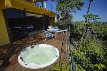 Cliffside Luxury Inn